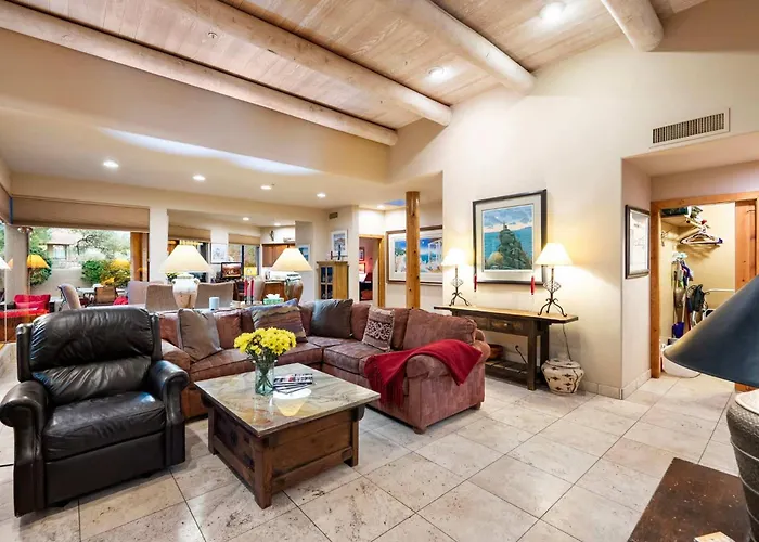 Dom wakacyjny Oasis With Private Hot Tub 30-night Minimum Scottsdale