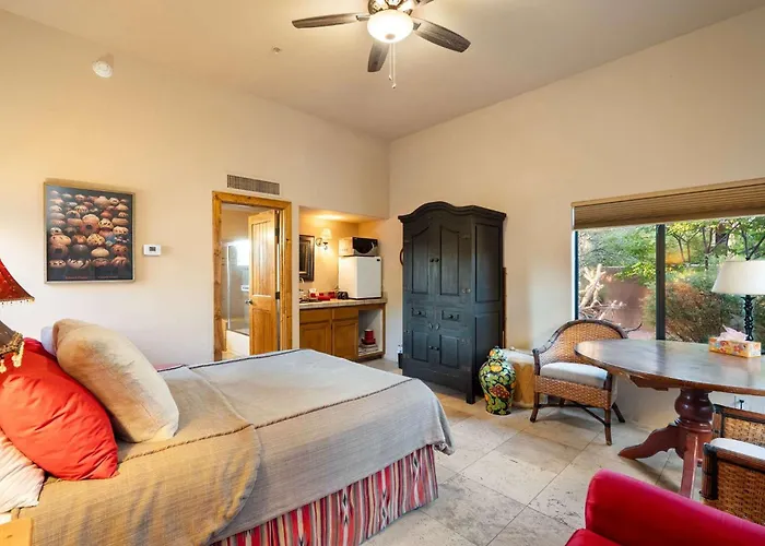 Oasis With Private Hot Tub 30-night Minimum