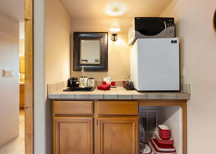 Oasis With Private Hot Tub 30-night Minimum Scottsdale